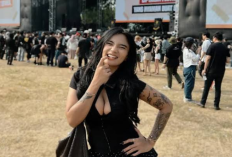 Clareesya Siapa? Biduan Vokalis RoBoKop yang Tuai Kritik Pedas Usai Foto Gaya Takbir Viral